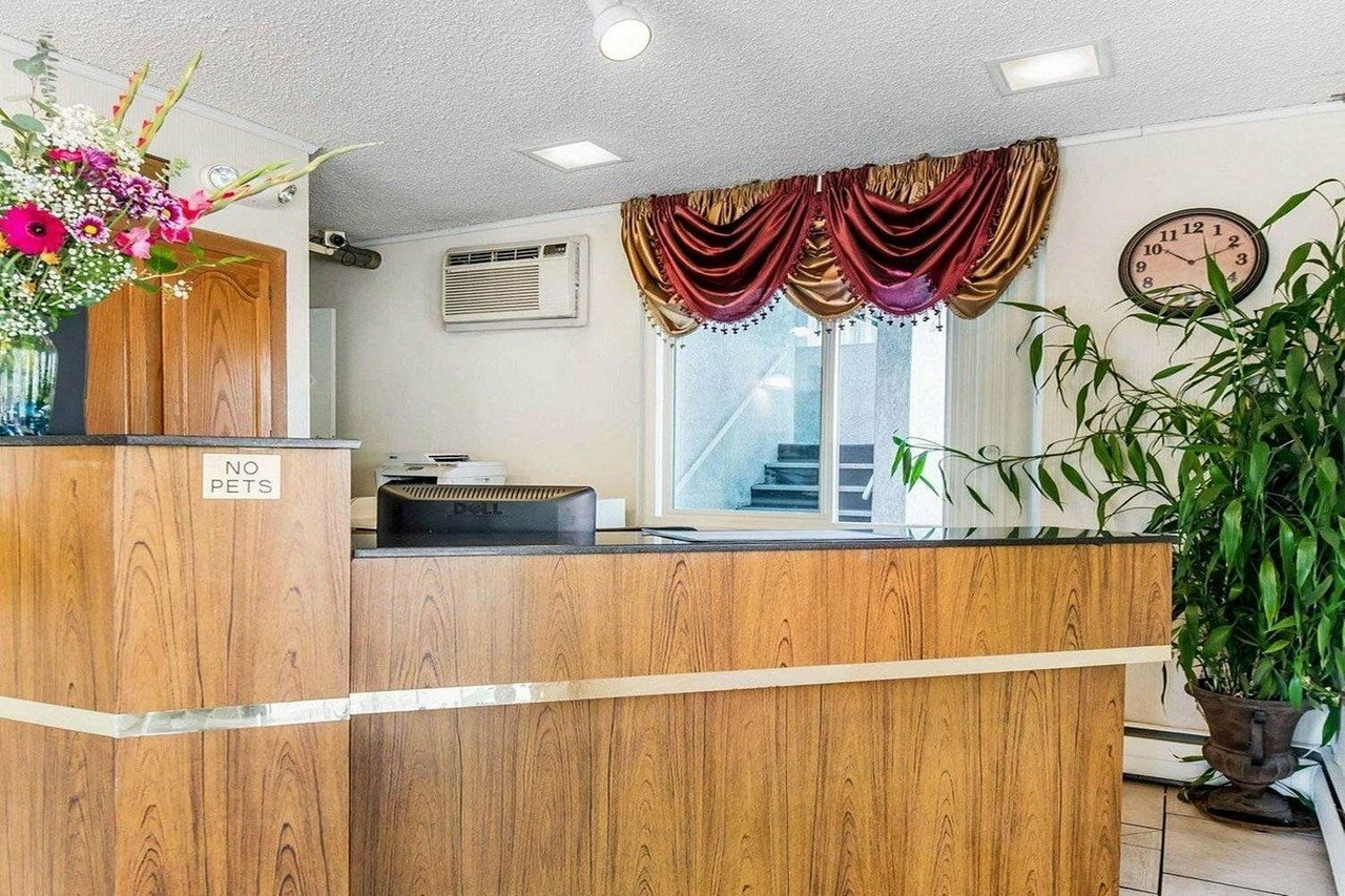 Фото Econo Lodge Downtown