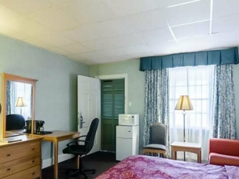 Фото Rodeway Inn Historic