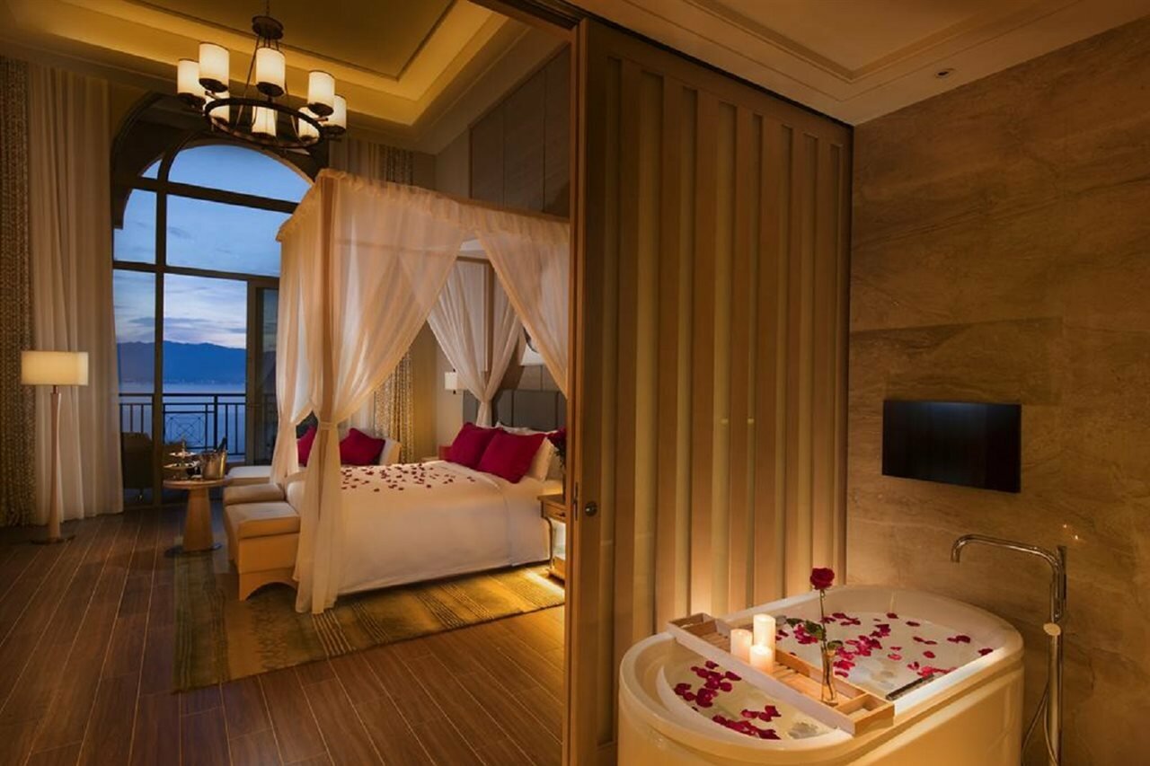 Фото Hilton Yuxi Fuxian Lake