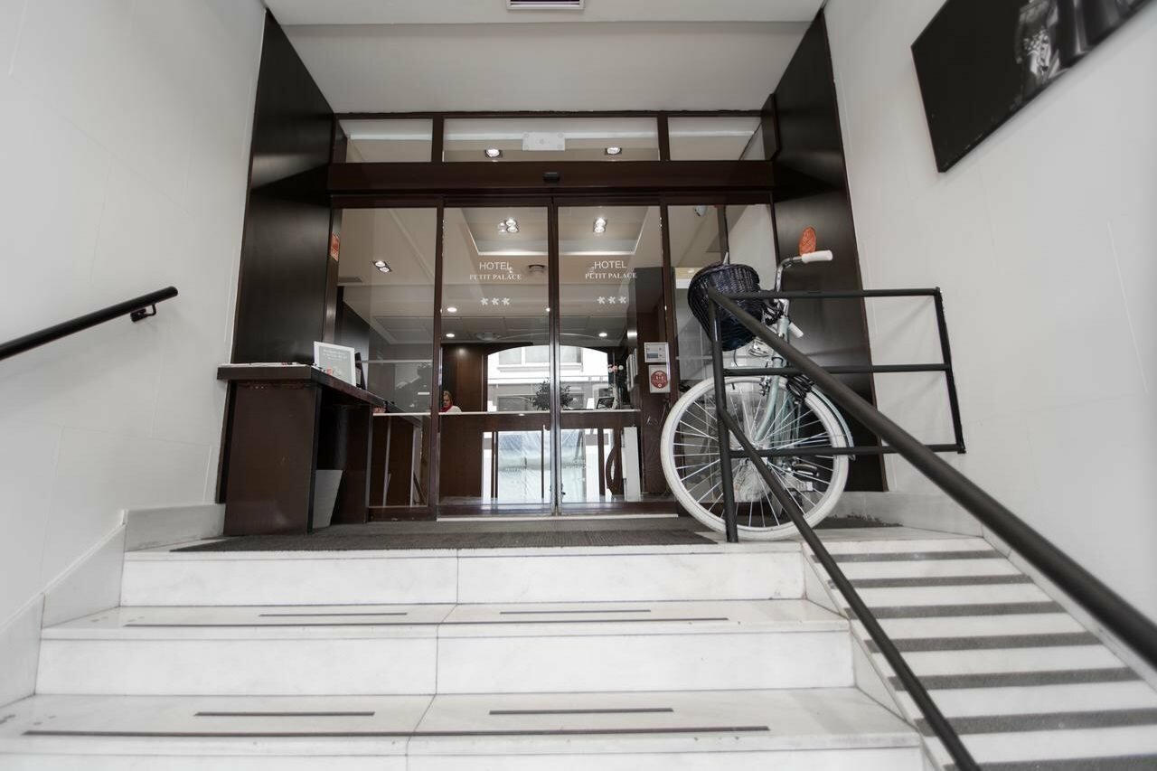 Фото Petit Palace Cliper Gran Vía