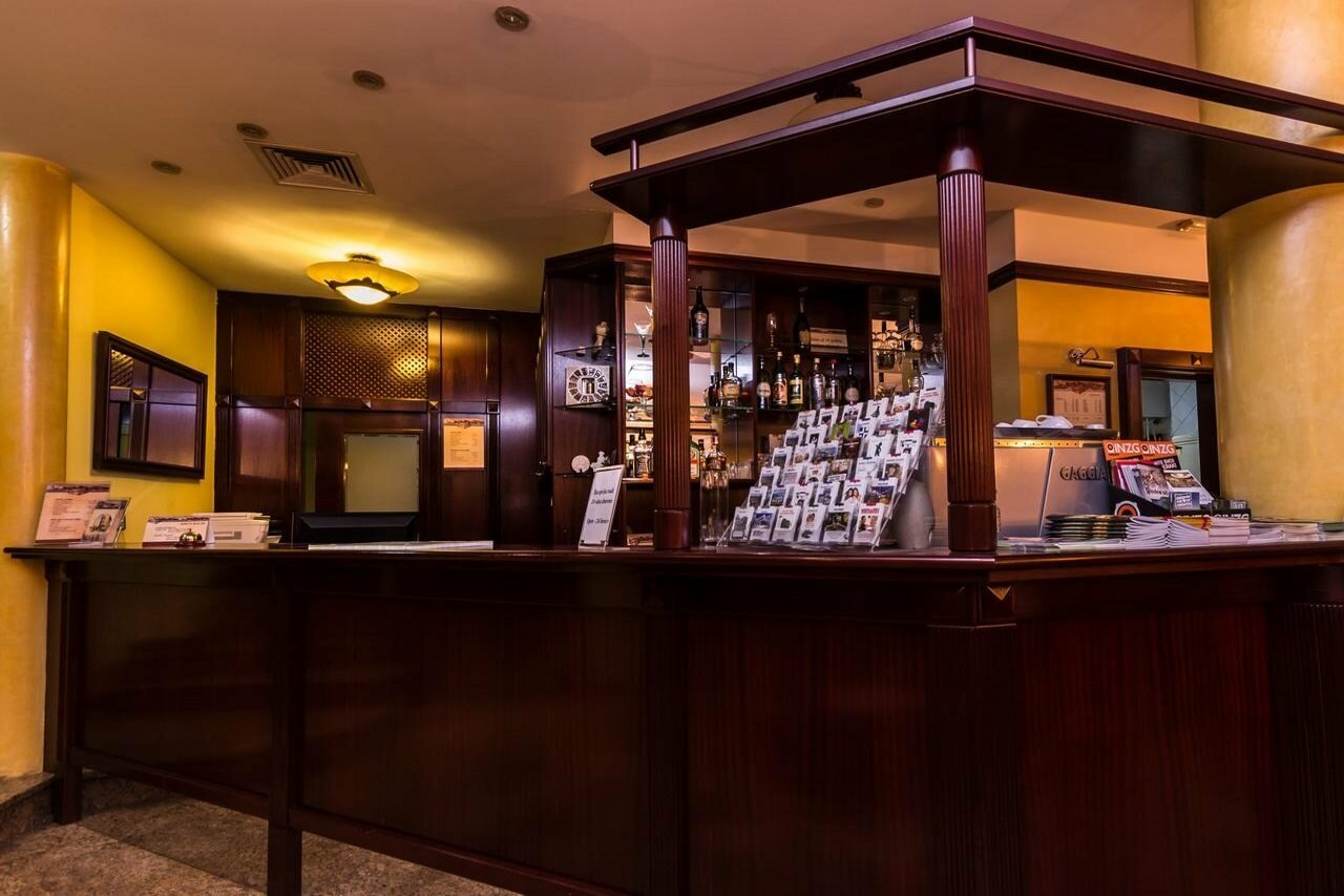 Фото Hotel Meridijan16