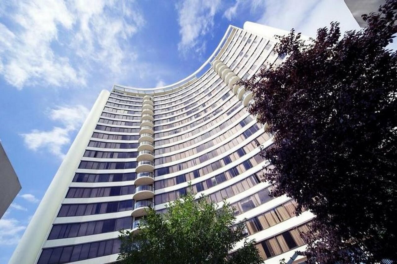 Фото BreakFree Capital Tower