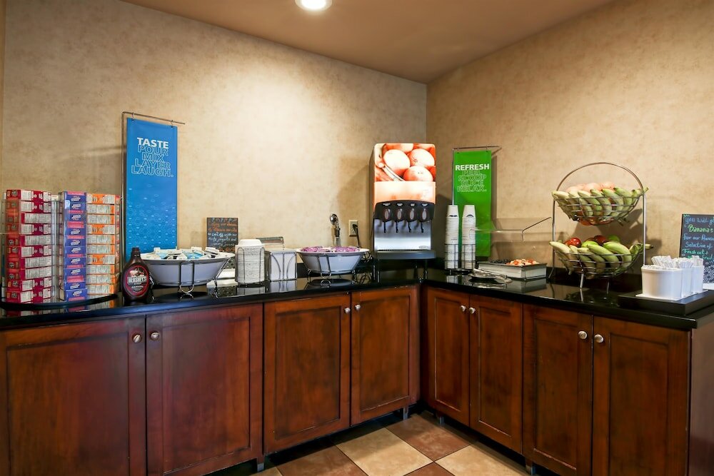 Фото Hampton Inn Waldorf