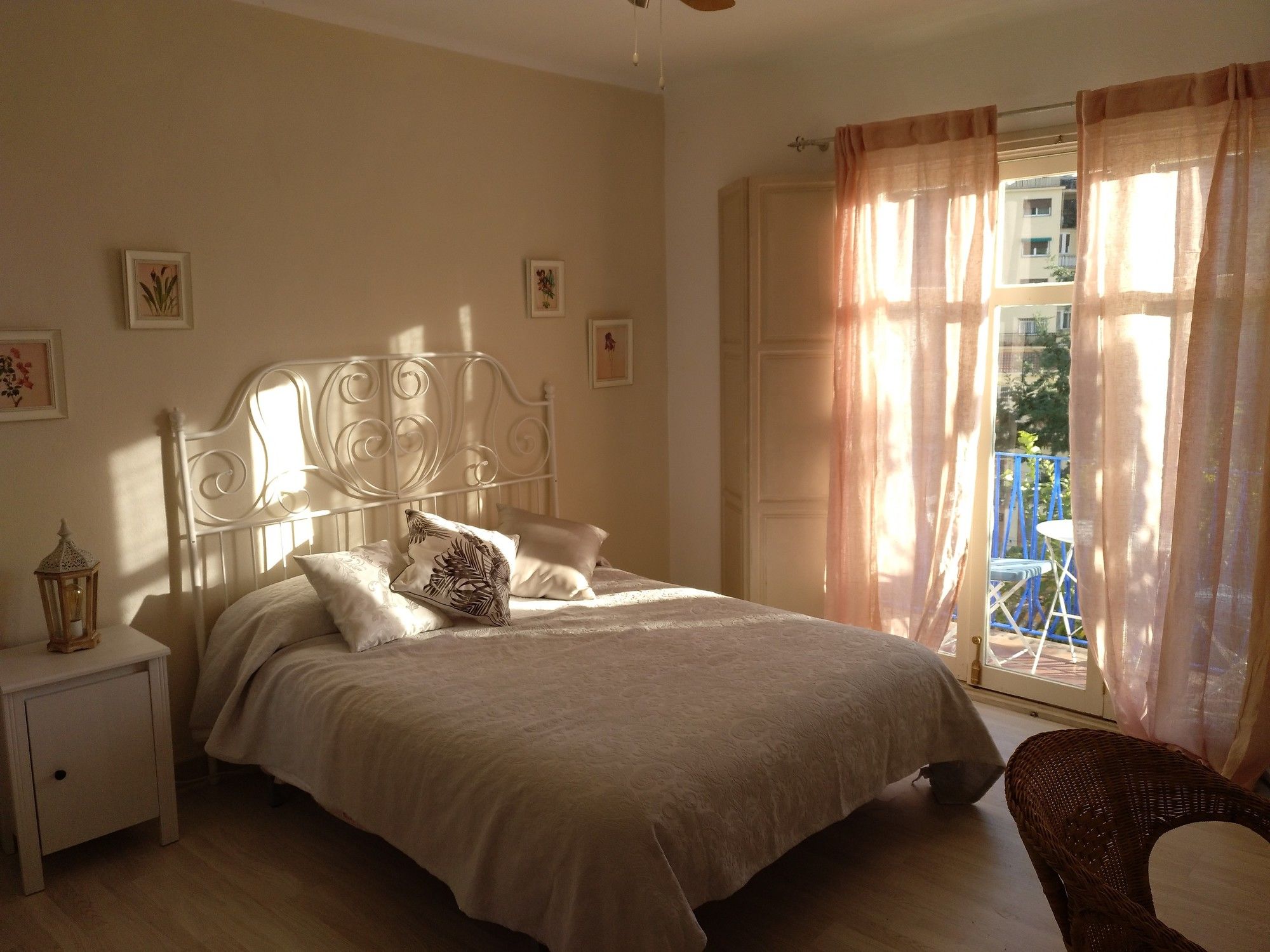 Фото Blue Castle Guesthouse