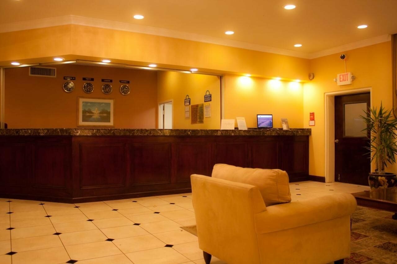 Фото Days Inn by Wyndham Washington DC/Gateway