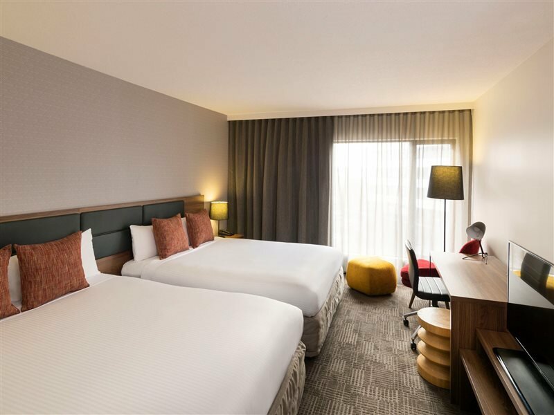 Фото Novotel Sydney International Airport Hotel