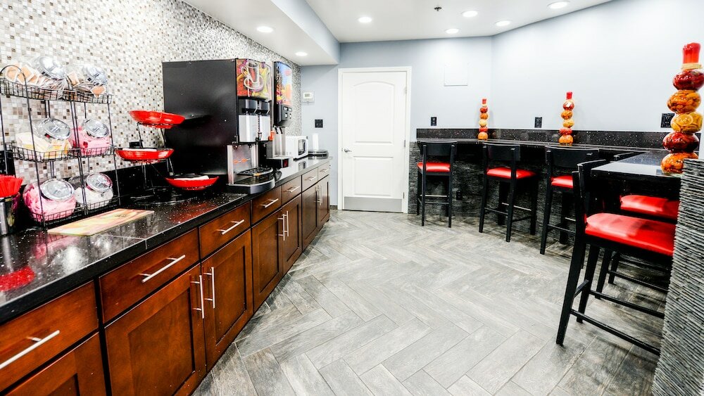 Фото Hollywood Inn Express Lax