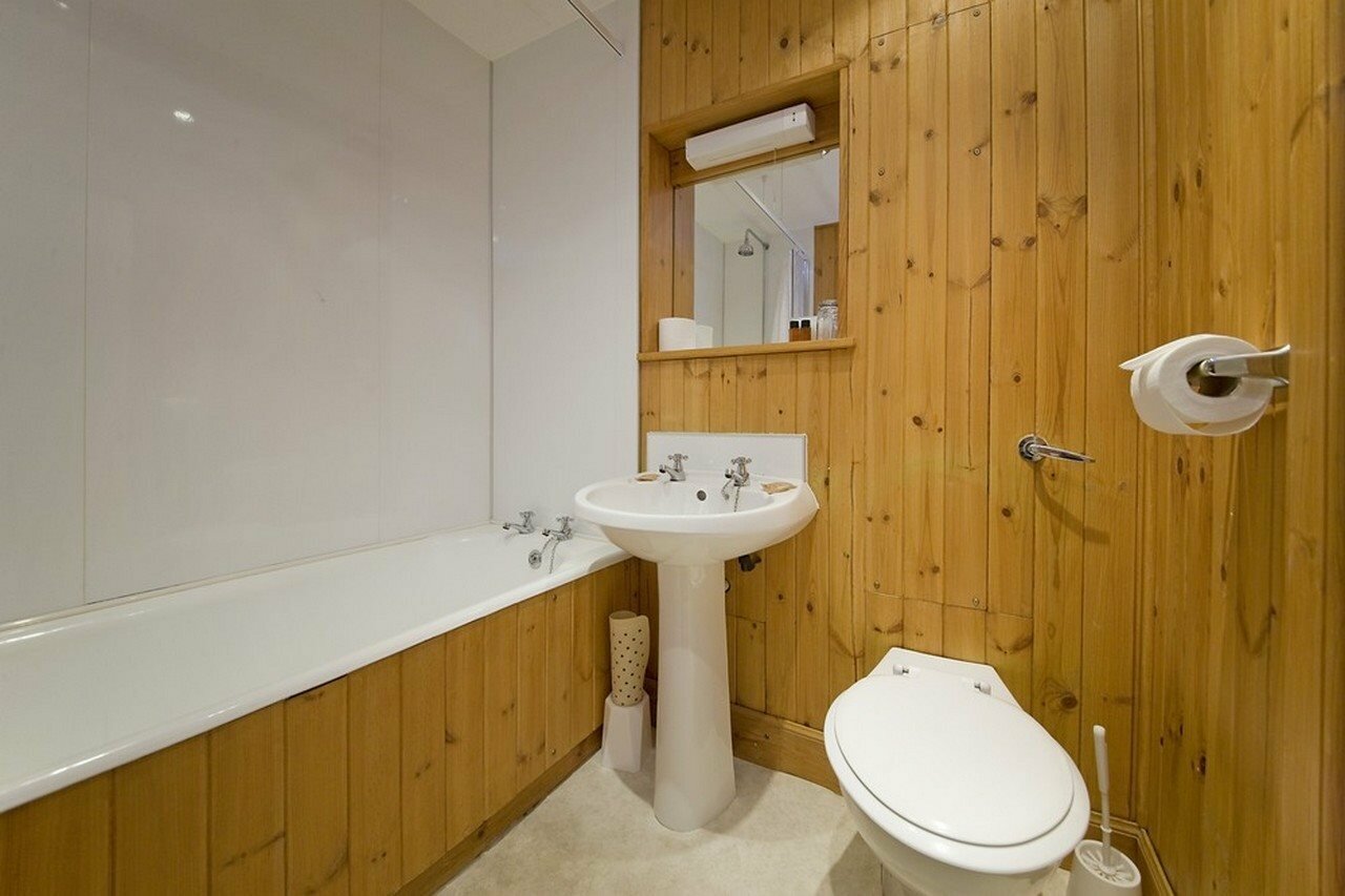 Фото Falls of Lora Hotel