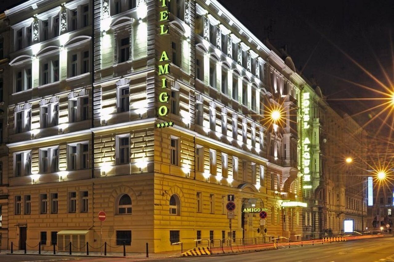 Фото отеля 1