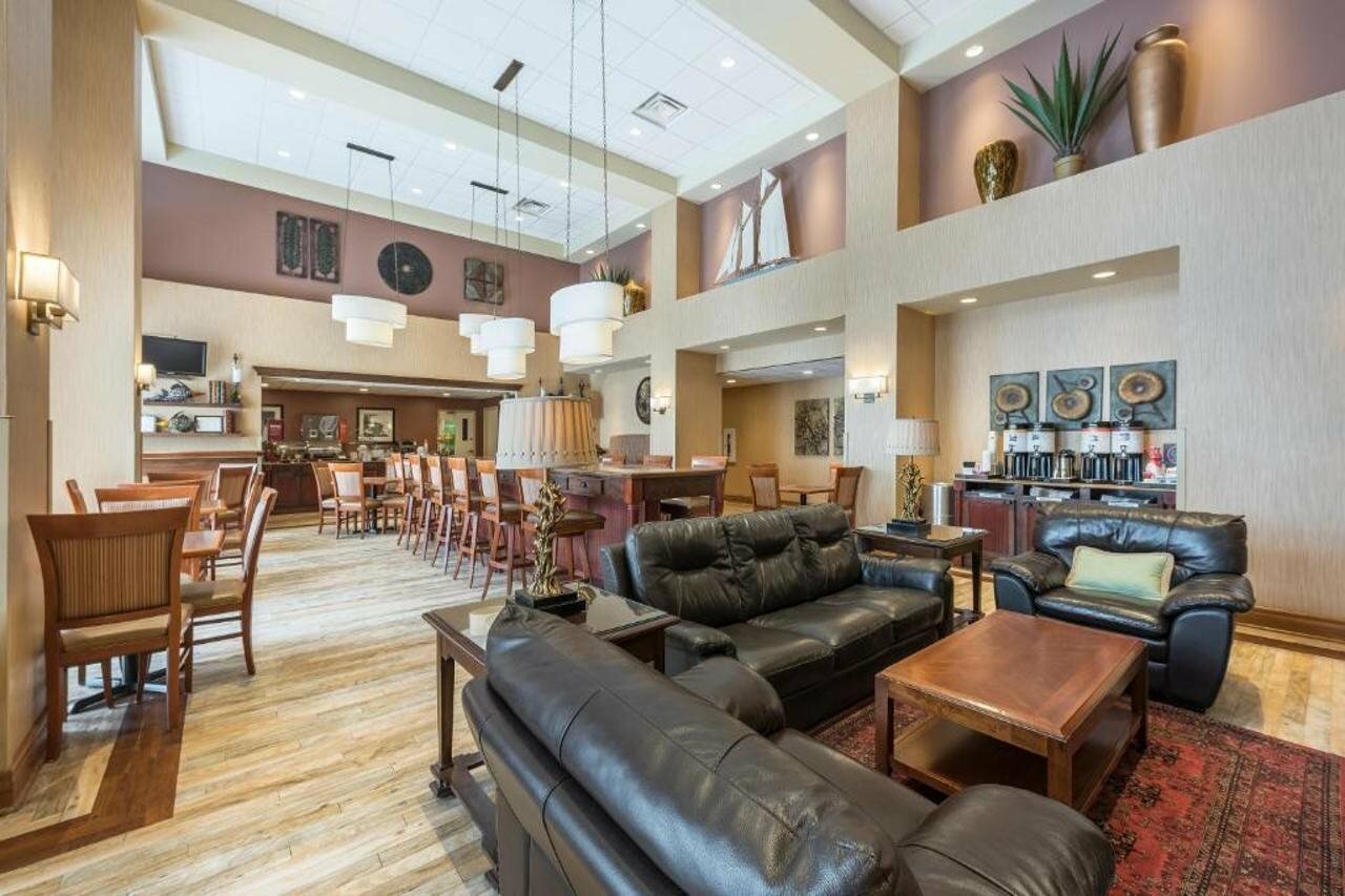 Фото Hampton Inn & Suites by Hilton Moncton