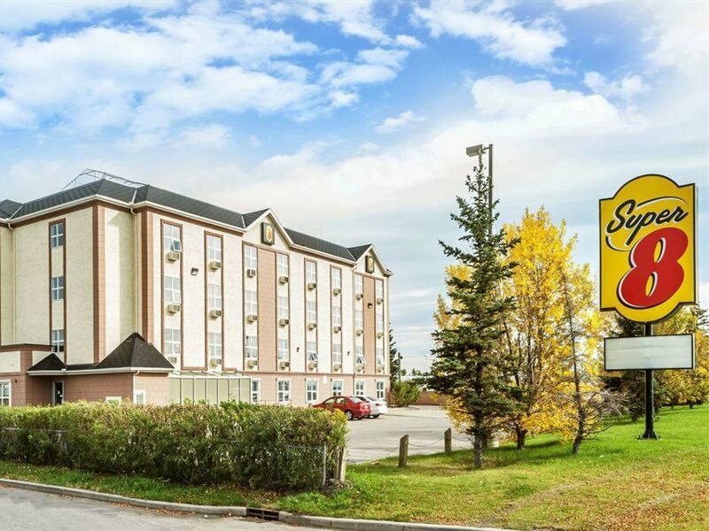 Гостиница Super 8 Calgary/airport в Калгари