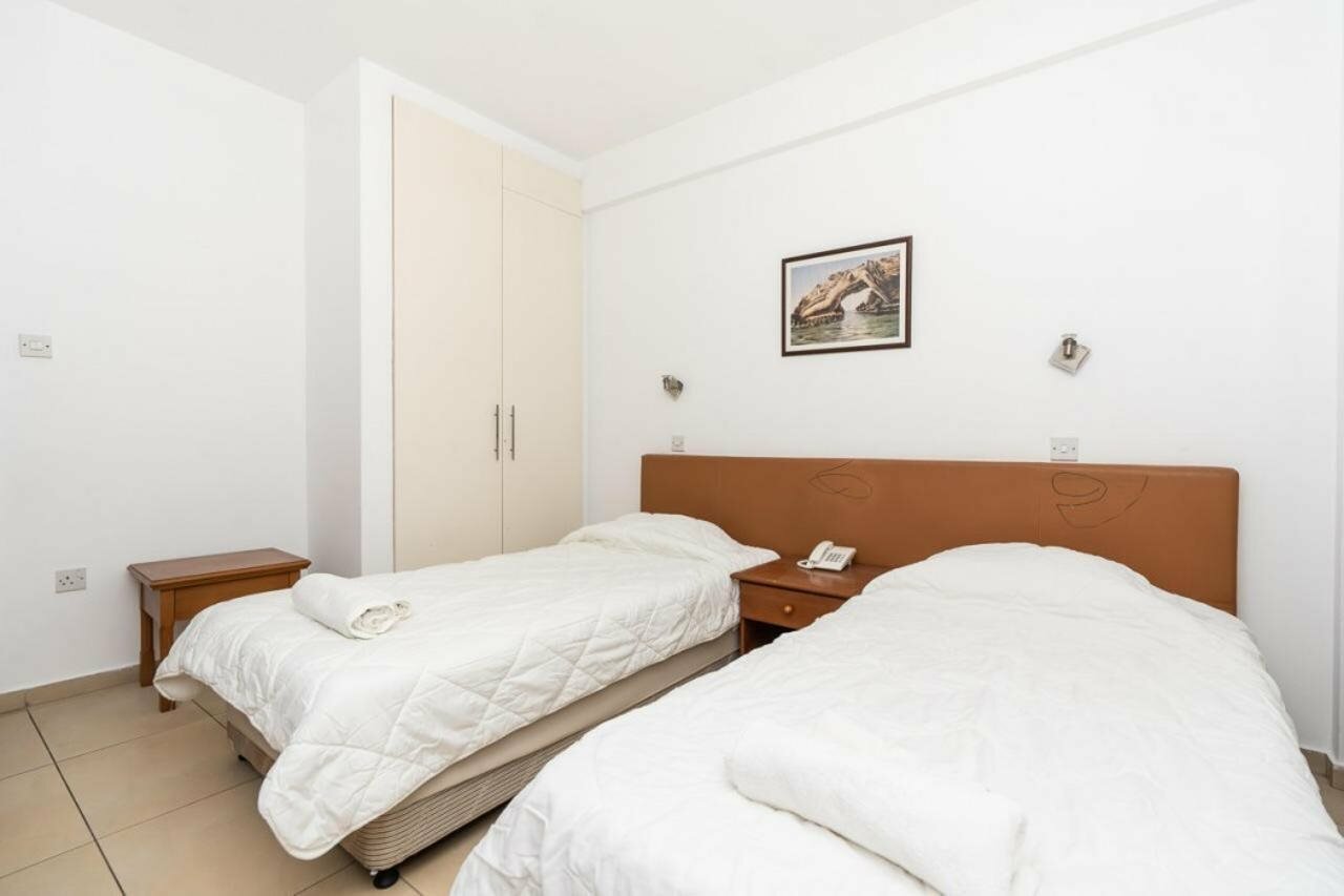 Фото Flora Hotel Apartments