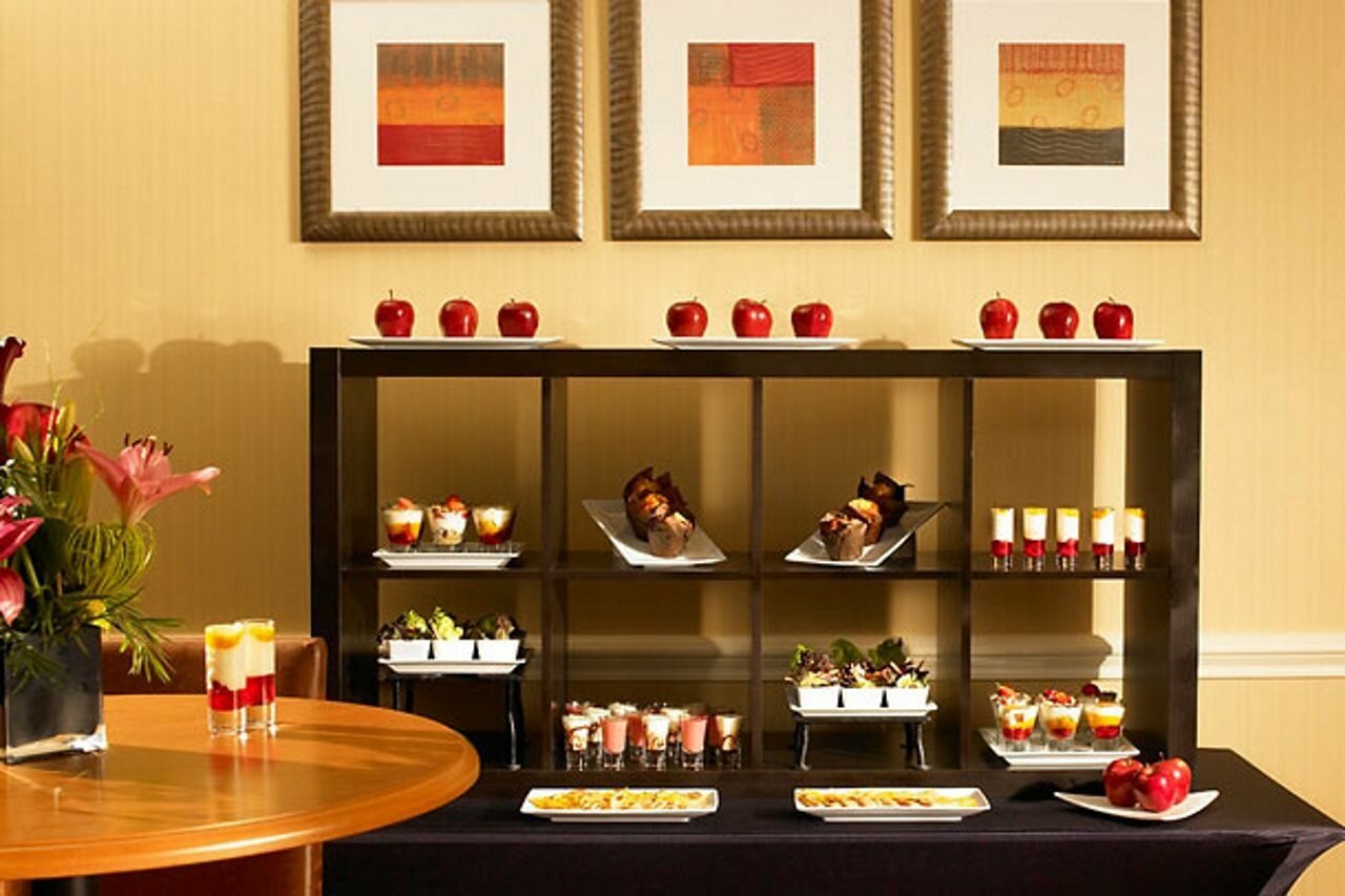 Фото Delta Hotels by Marriott Heathrow Windsor