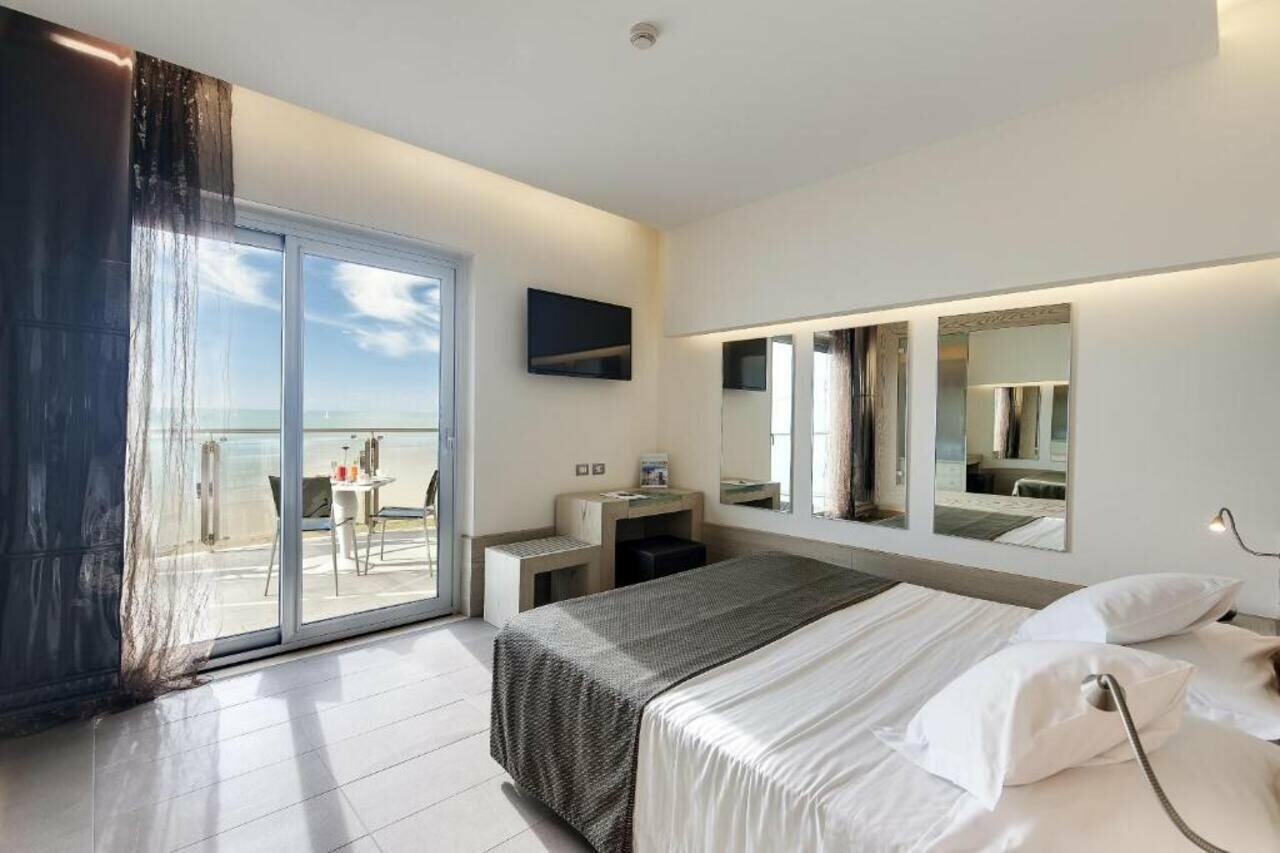 Фото Smy Aran Blu Roma Mare