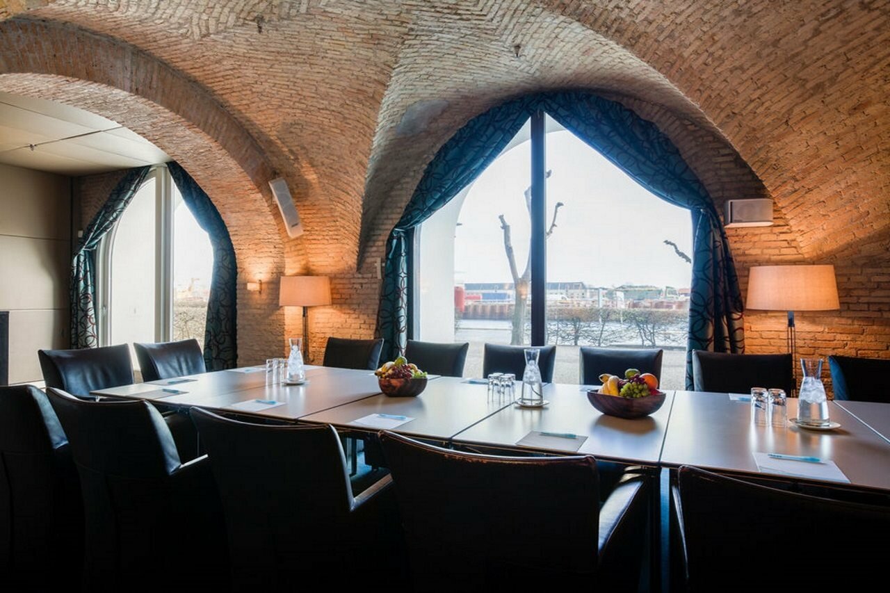 Фото Admiral Hotel