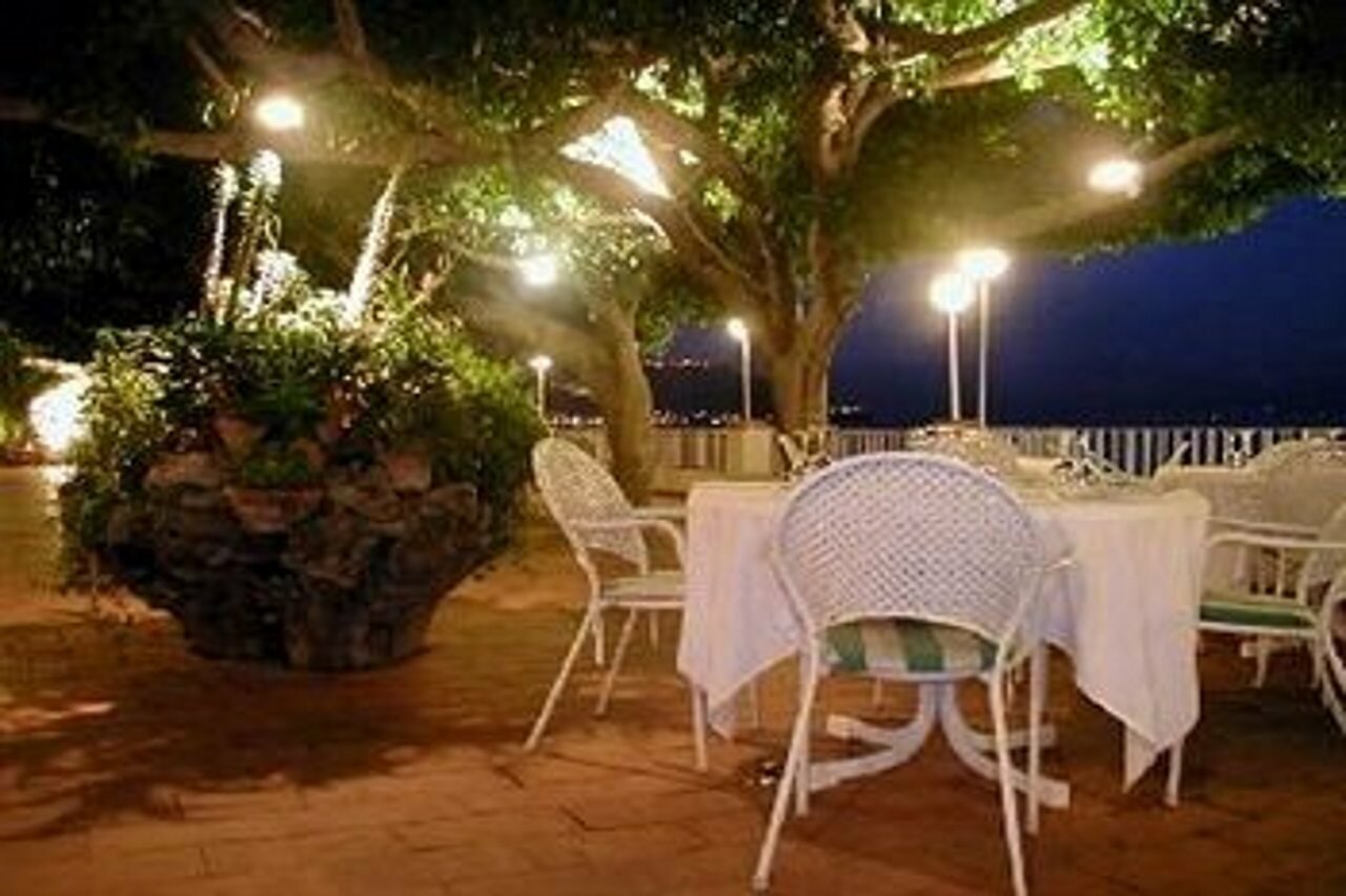 Фото Hotel Mediterranee