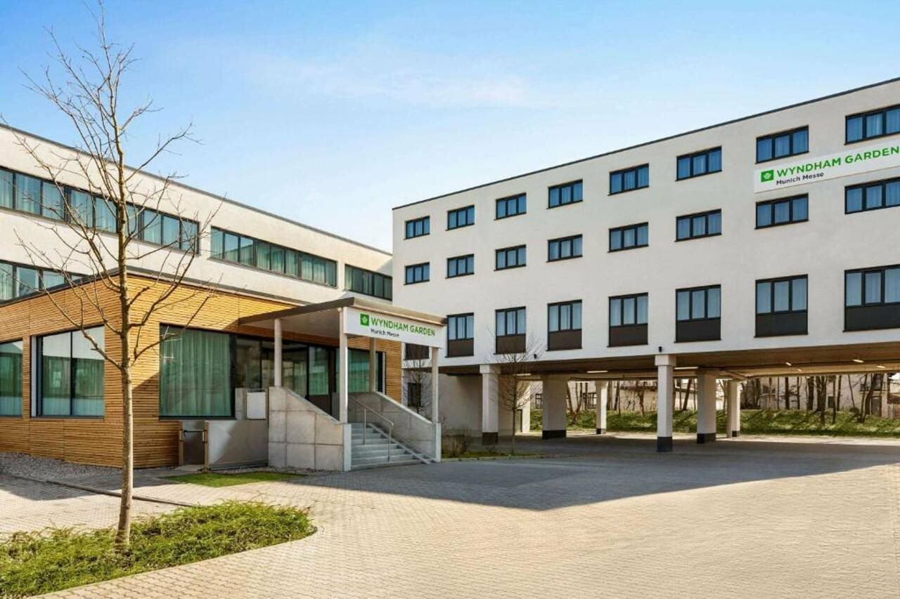 Фото Wyndham Garden Munich Messe