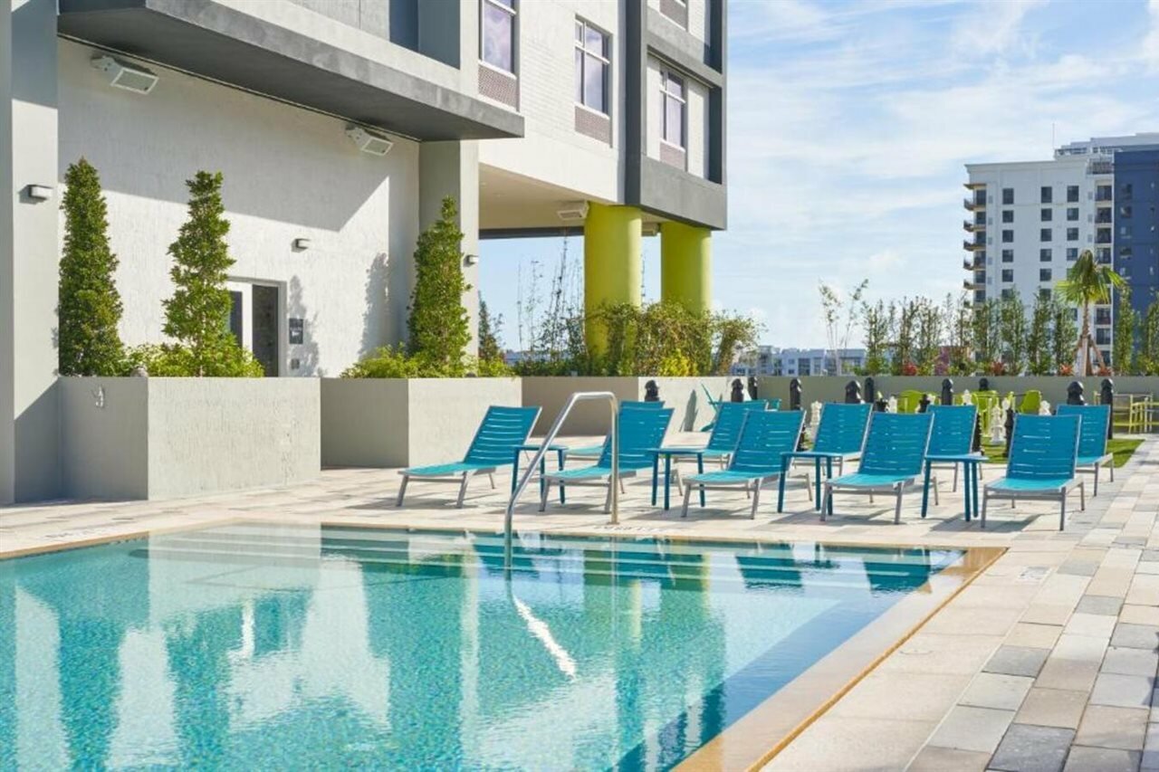 Фото Home2 Suites by Hilton Ft. Lauderdale Downtown, Fl