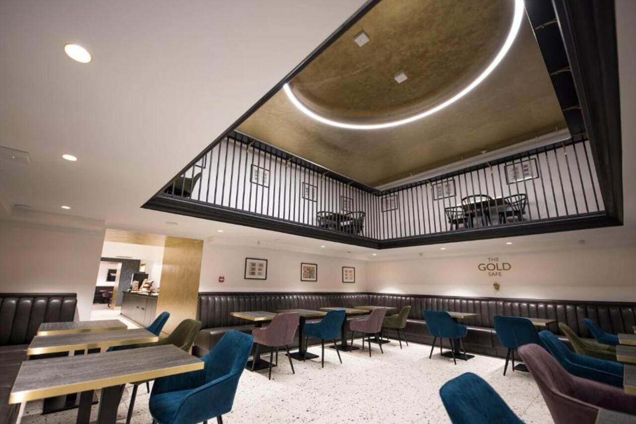 Фото The Gold Bank