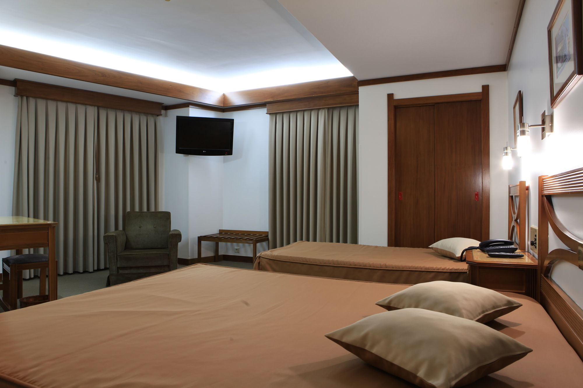 Фото Hotel Dona Sofia