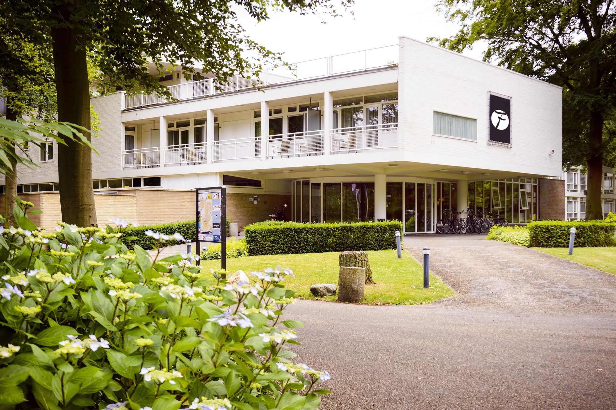 Фото Fletcher Hotel-Restaurant Amersfoort