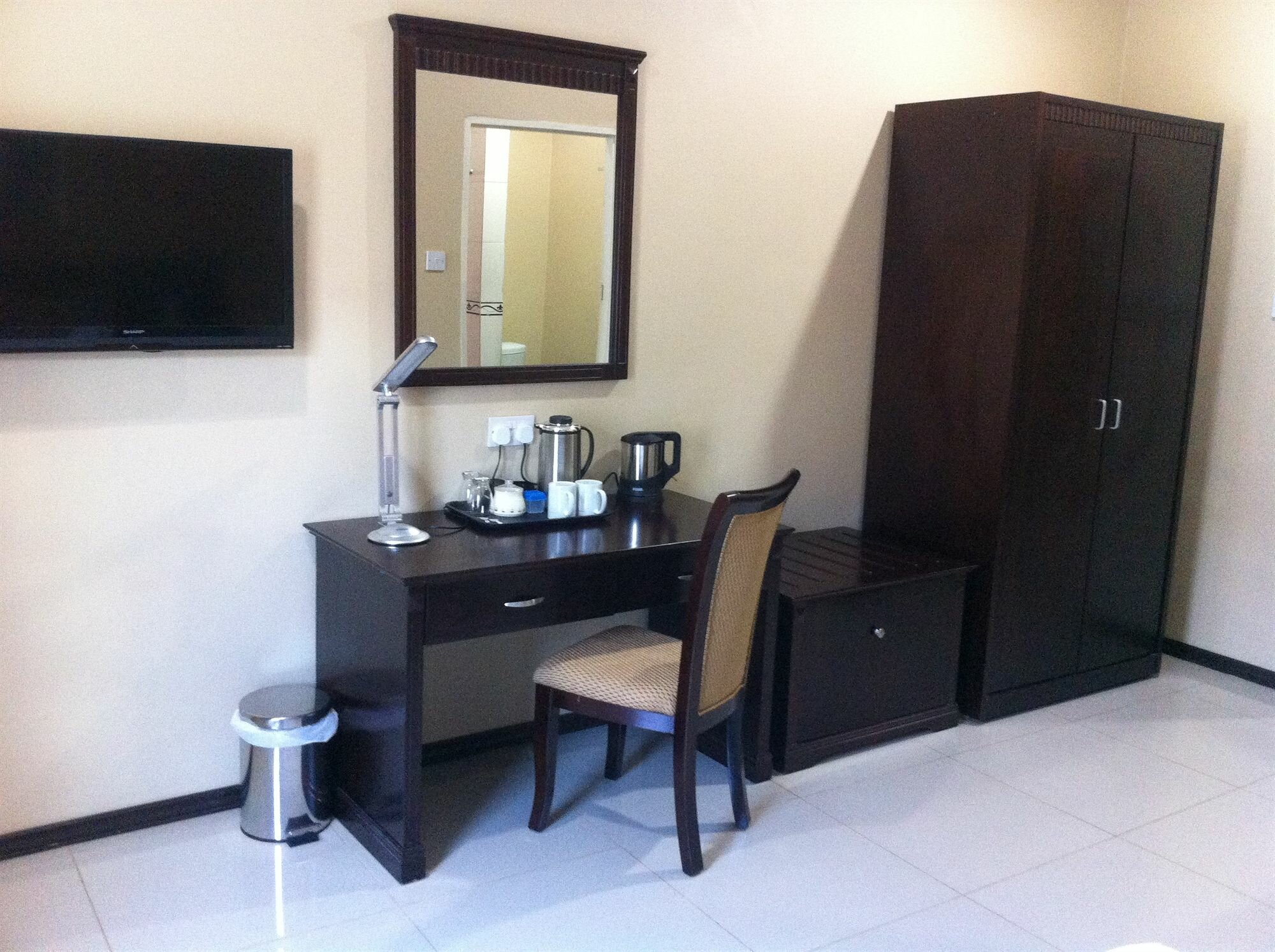 Фото Riverside Hotel and Conference Centre