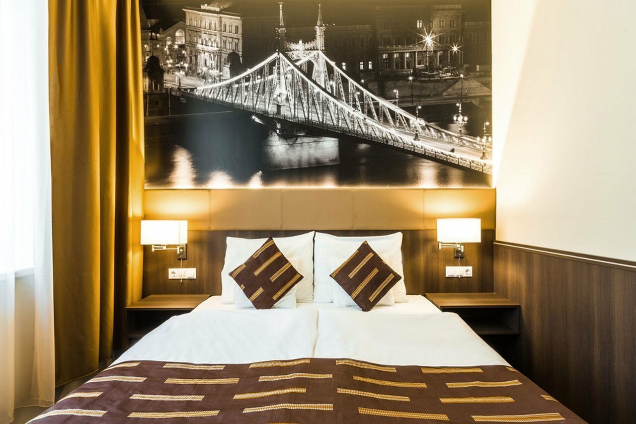 Фото 12 Revay Hotel