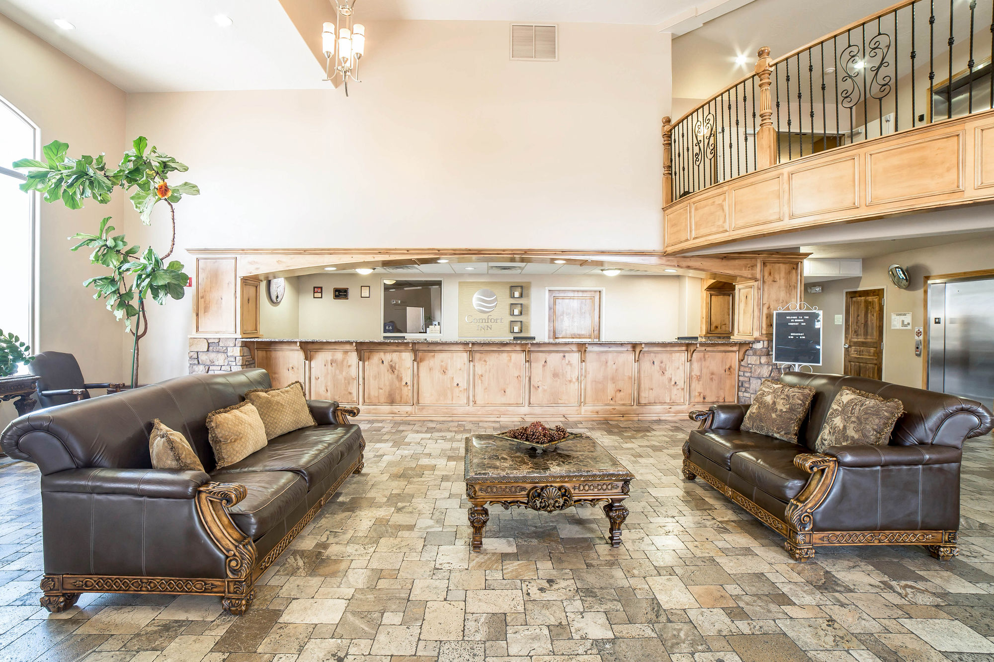 Фото Comfort Inn at Convention Center