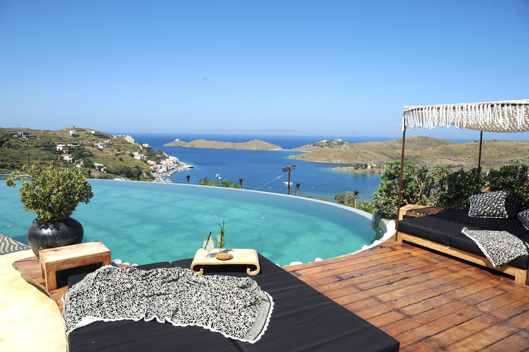 Фото Aigis Suites