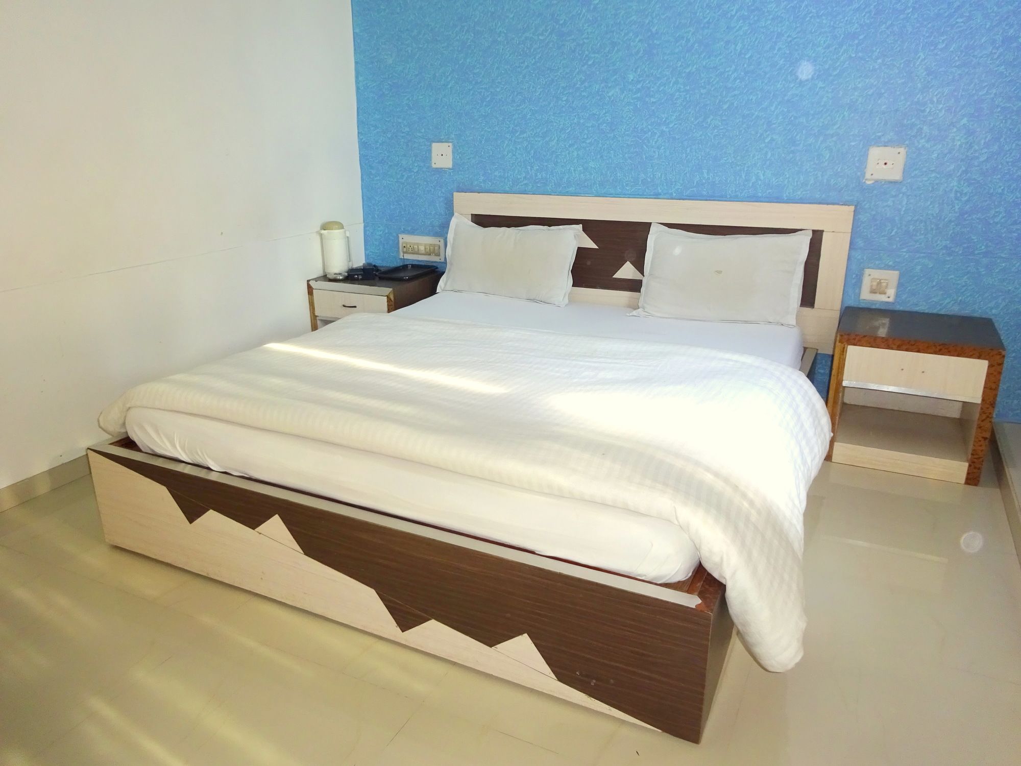 Фото Отель Vasundhra