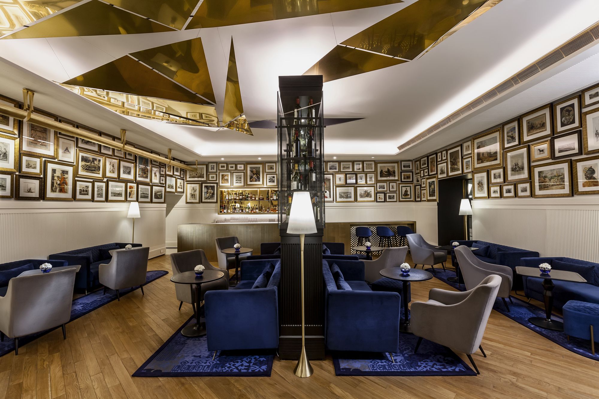 Фото The Oberoi Grand, Kolkata