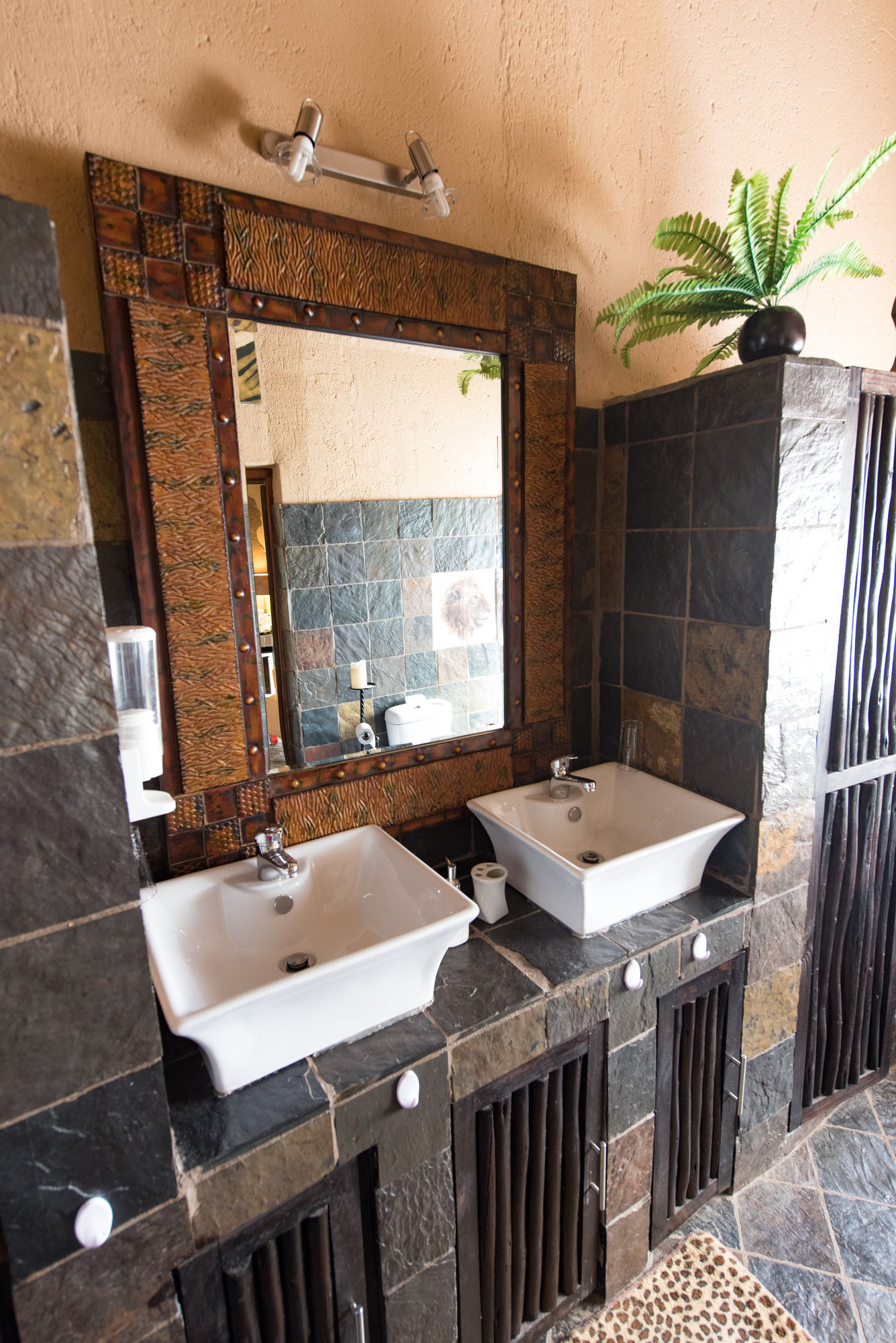 Фото African Rock Lodge