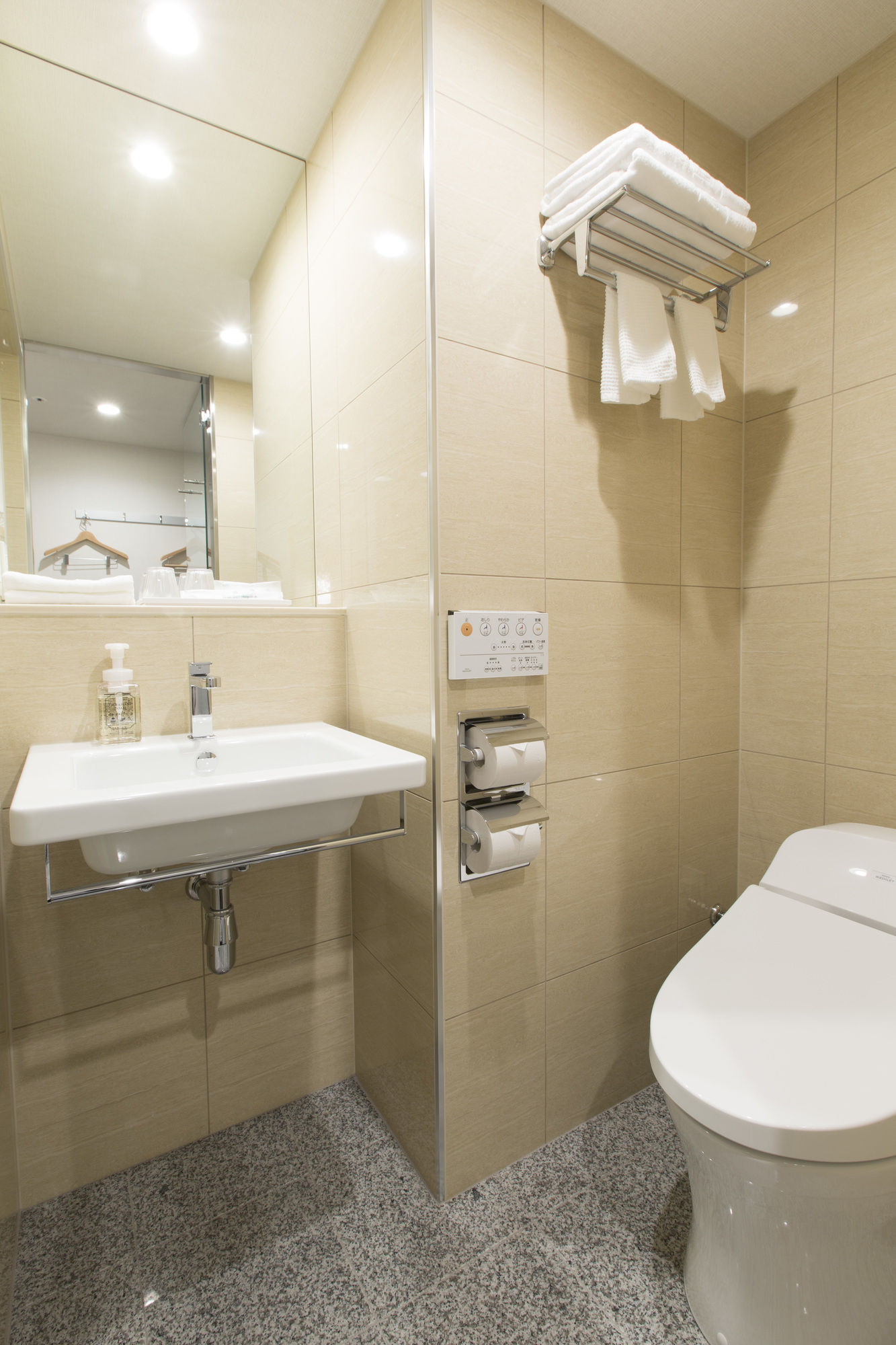 Фото Urban Hotel Kyoto Nijo Premium