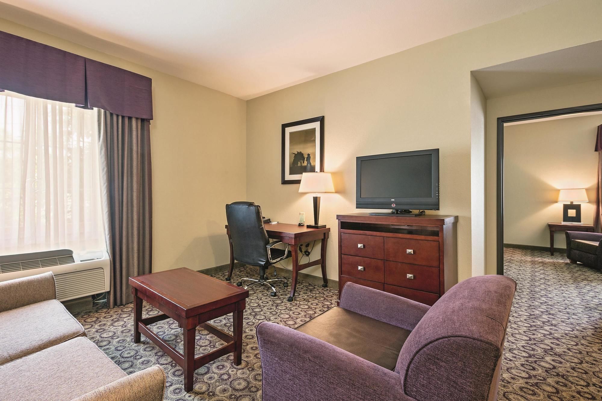 Фото La Quinta Inn & Suites by Wyndham Fort Worth Ne Mall