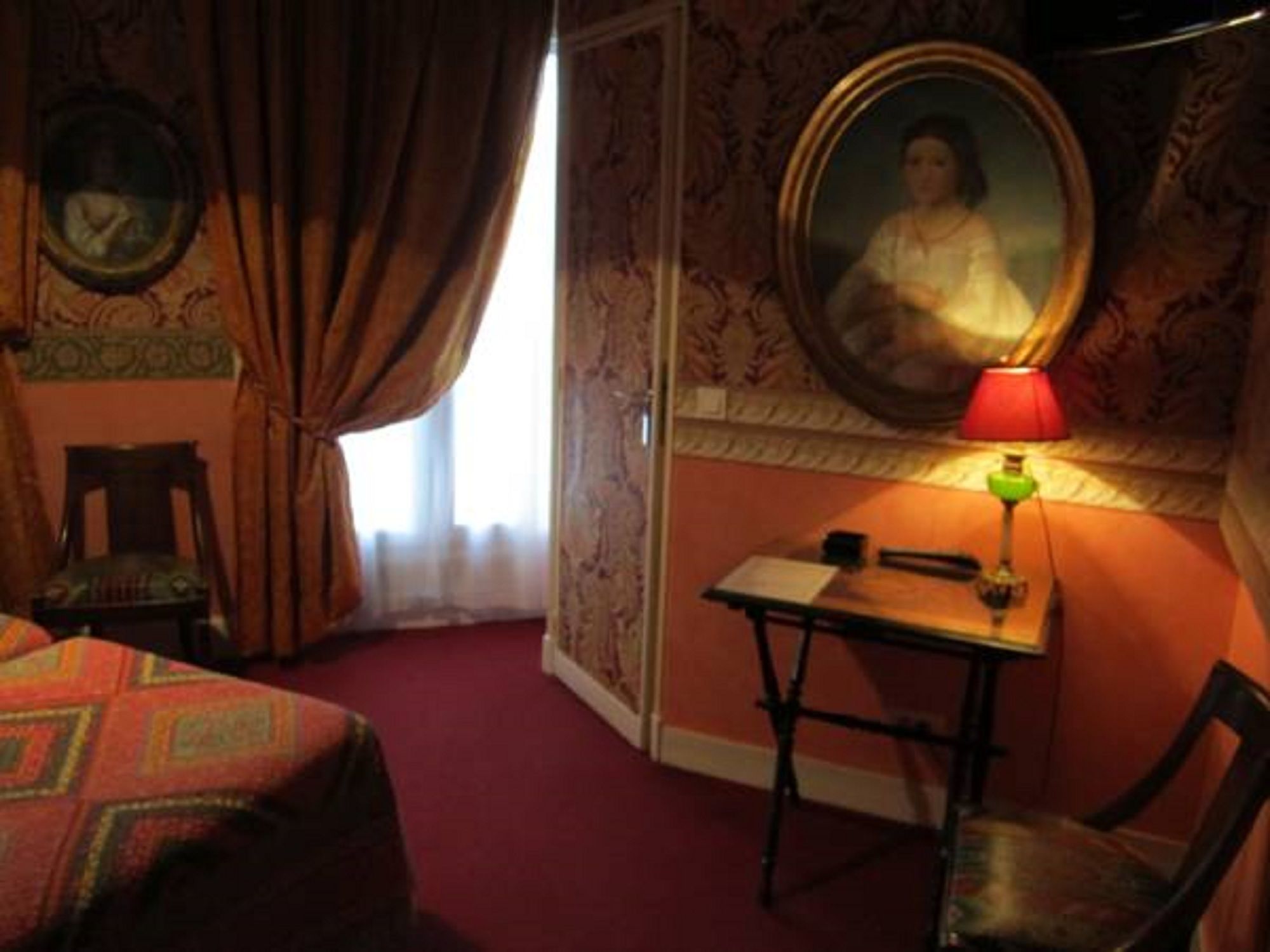 Фото Hôtel De Nice