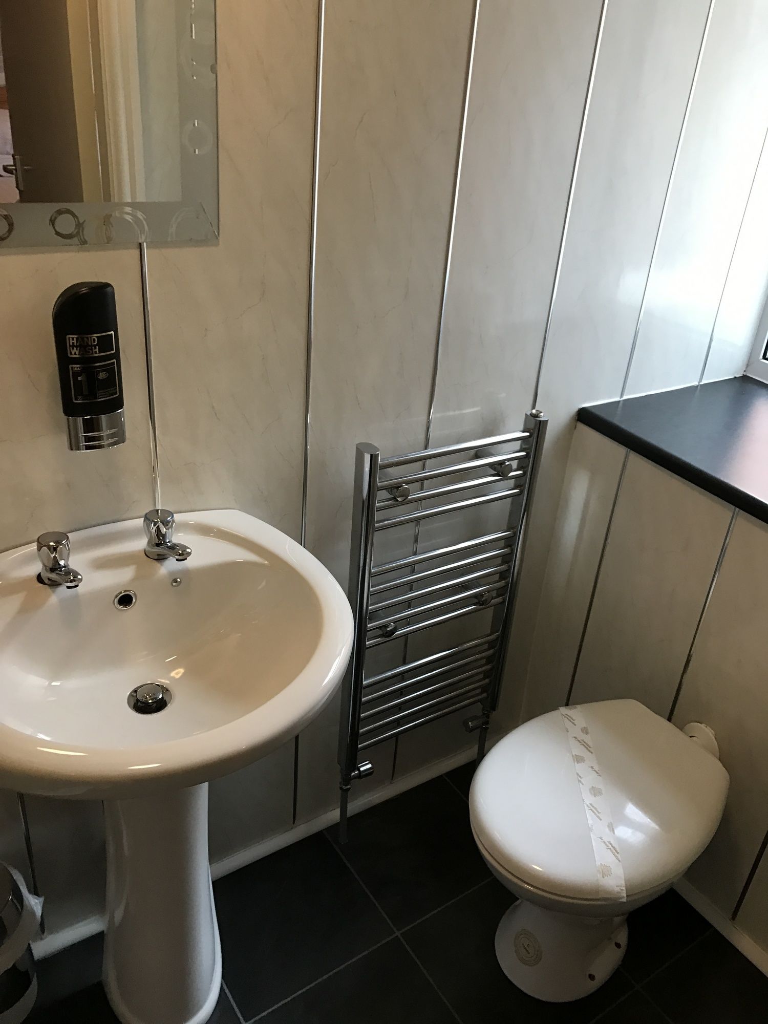 Фото Queens Plaza Hotel