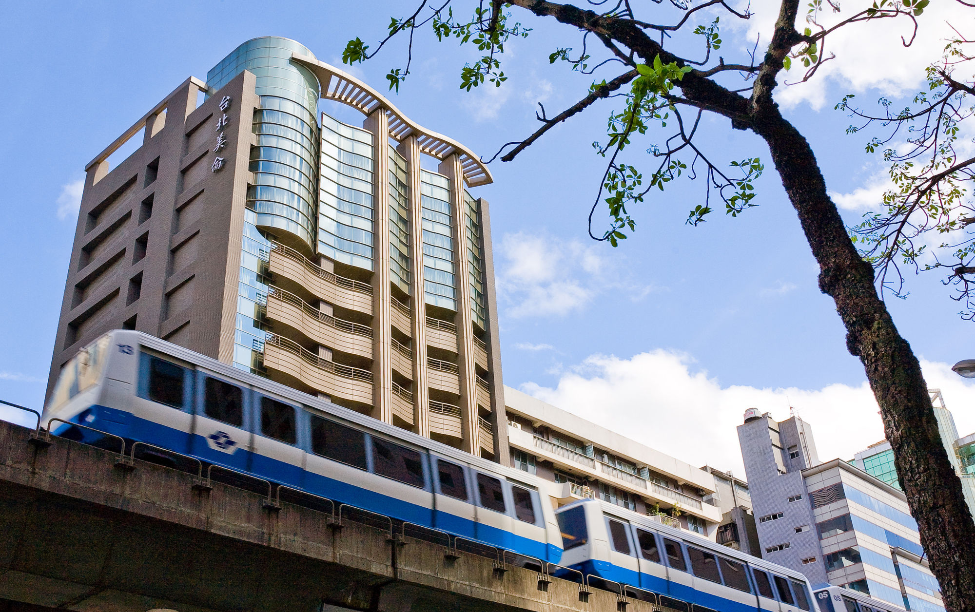 Фото Park Taipei Hotel