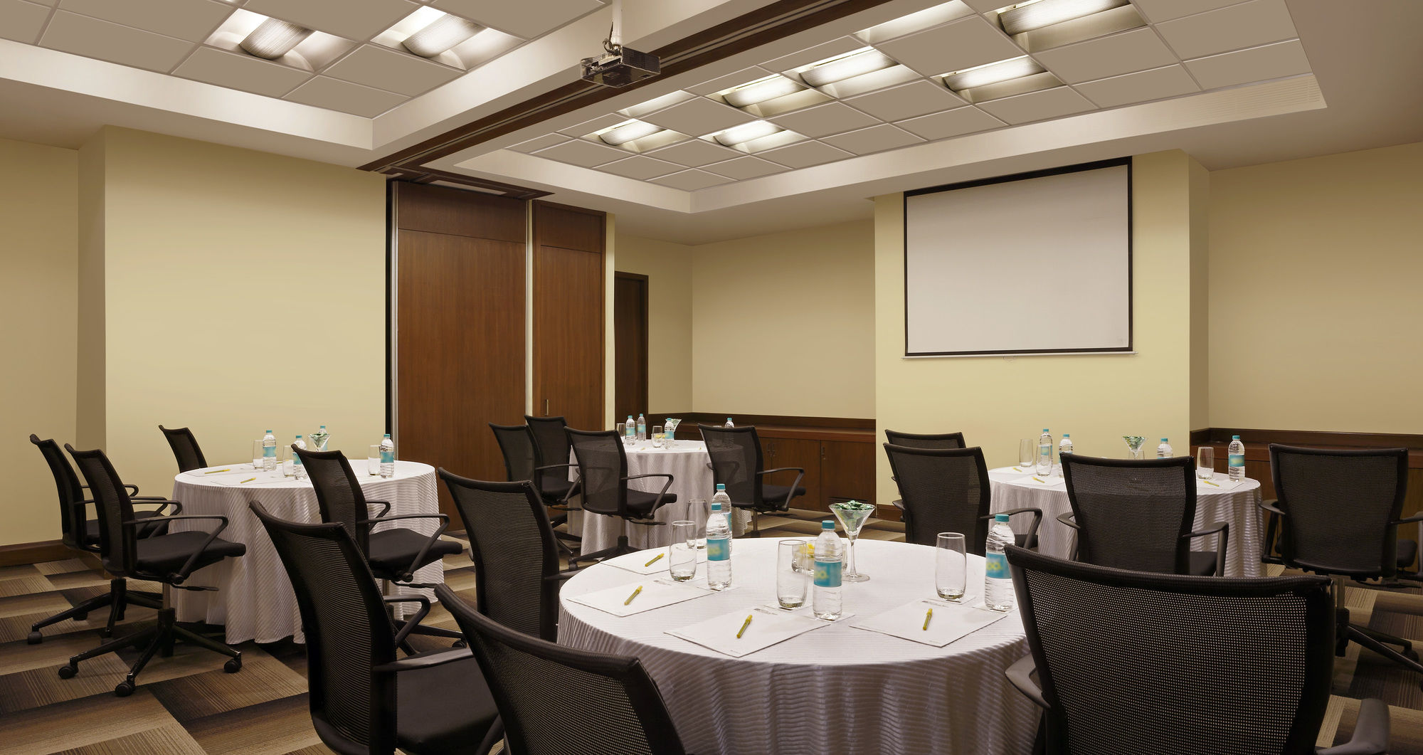 Фото Hilton Garden Inn New Delhi/Saket