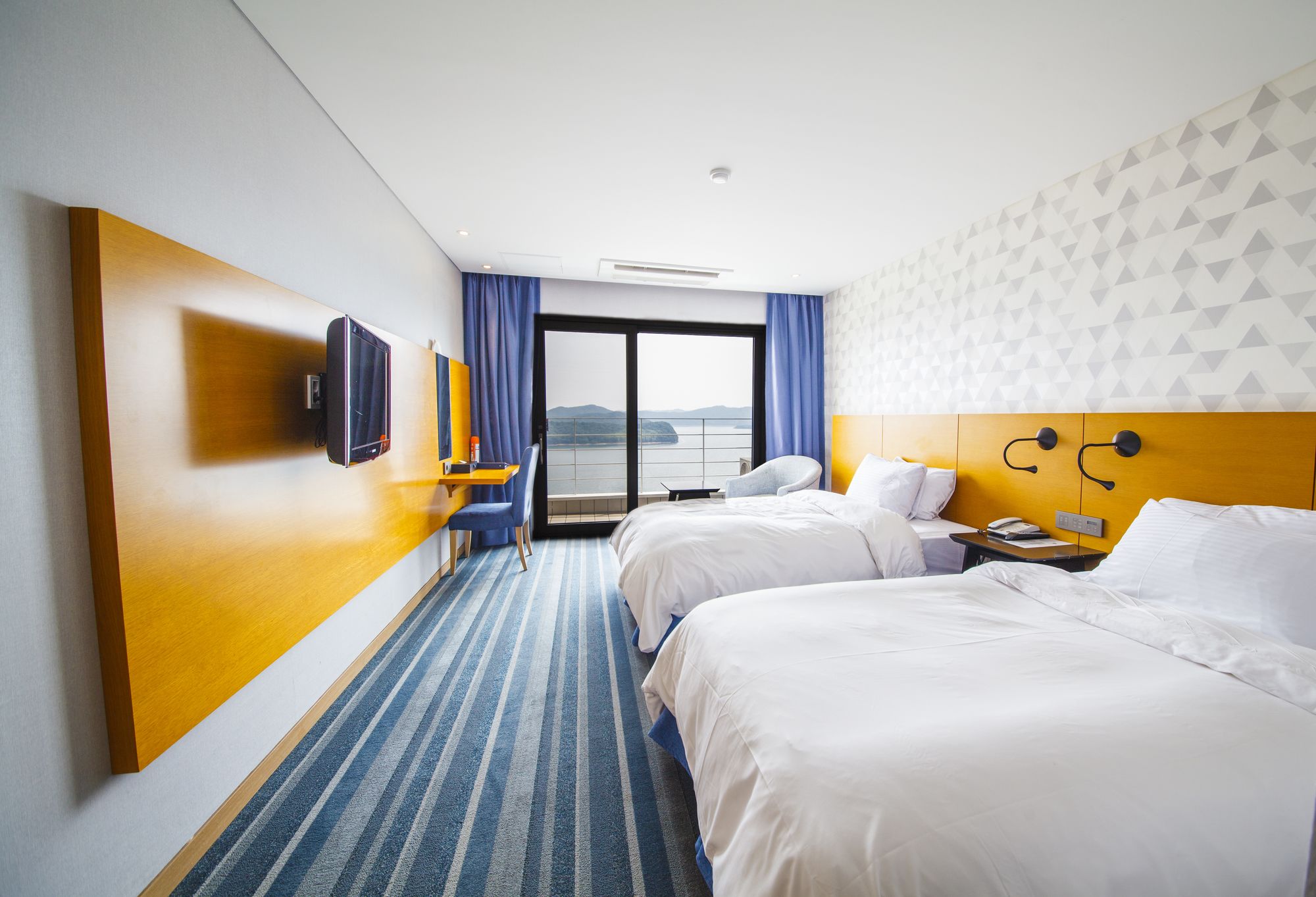 Фото Asia Lakeside Hotel