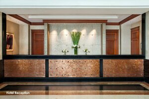 Гостиница Menara Peninsula Hotel Jakarta