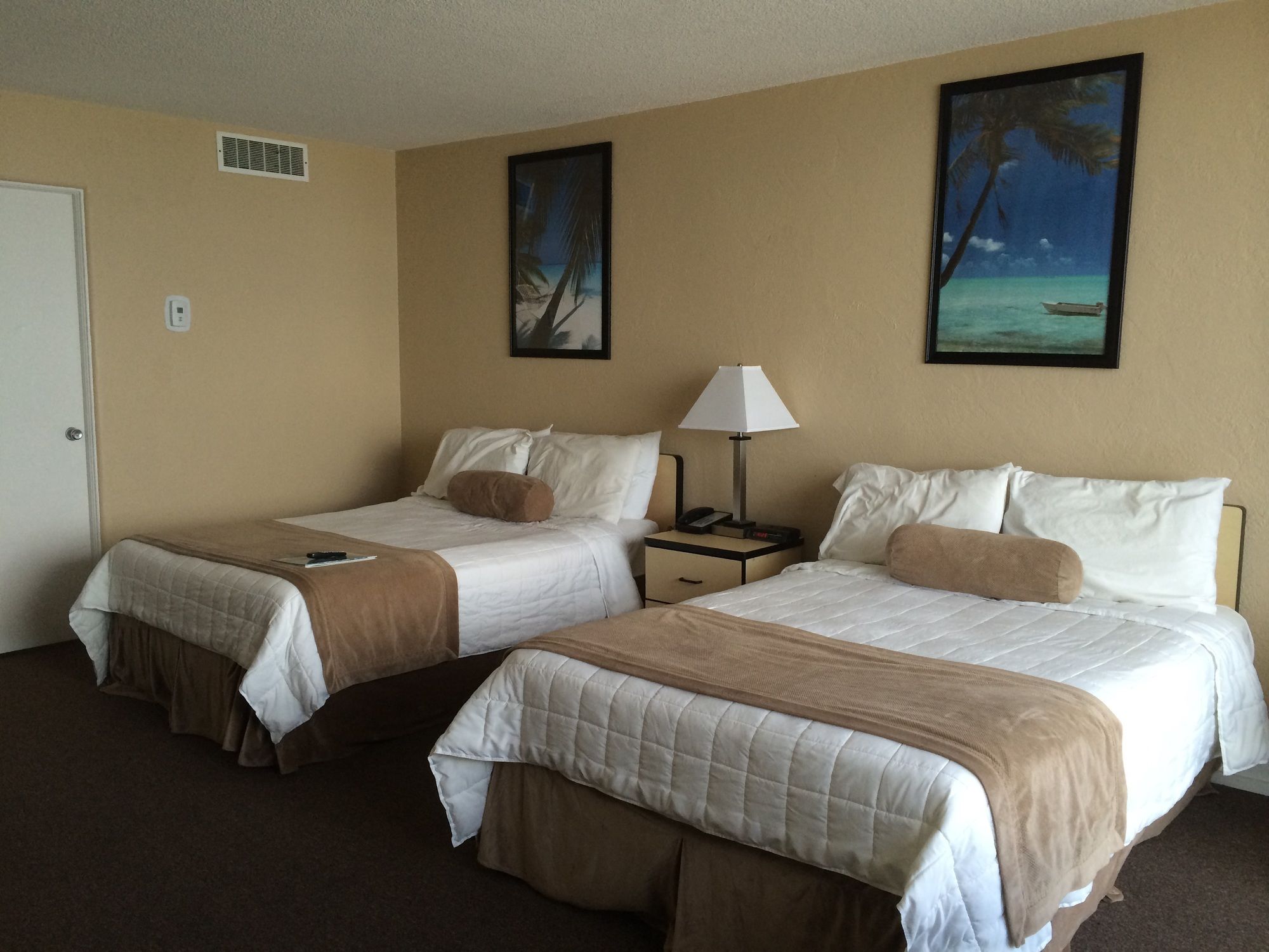 Фото Cove Motel Oceanfront