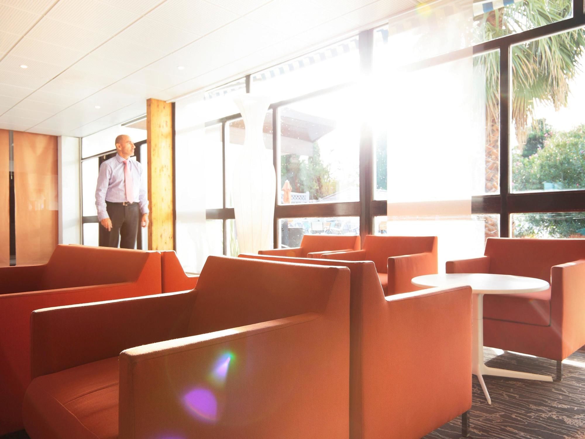 Фото Novotel Narbonne Sud