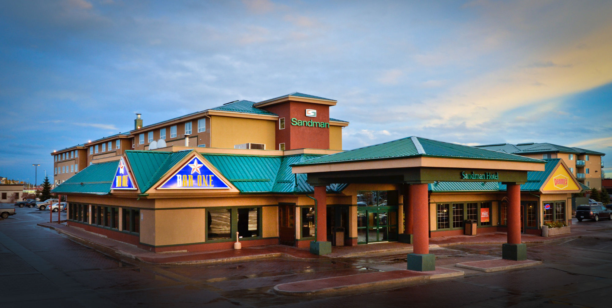 Фото Sandman Hotel Grande Prairie