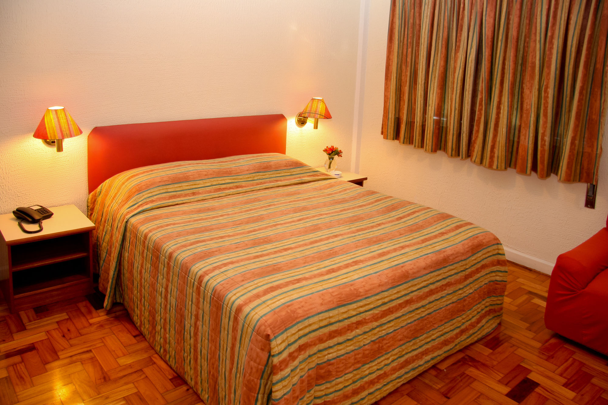 Фото Rojas All Suites Hotel