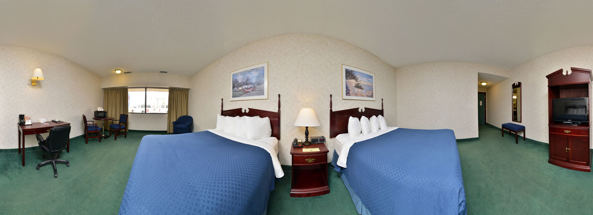 Фото Ramada by Wyndham Nisku Edmonton Airport