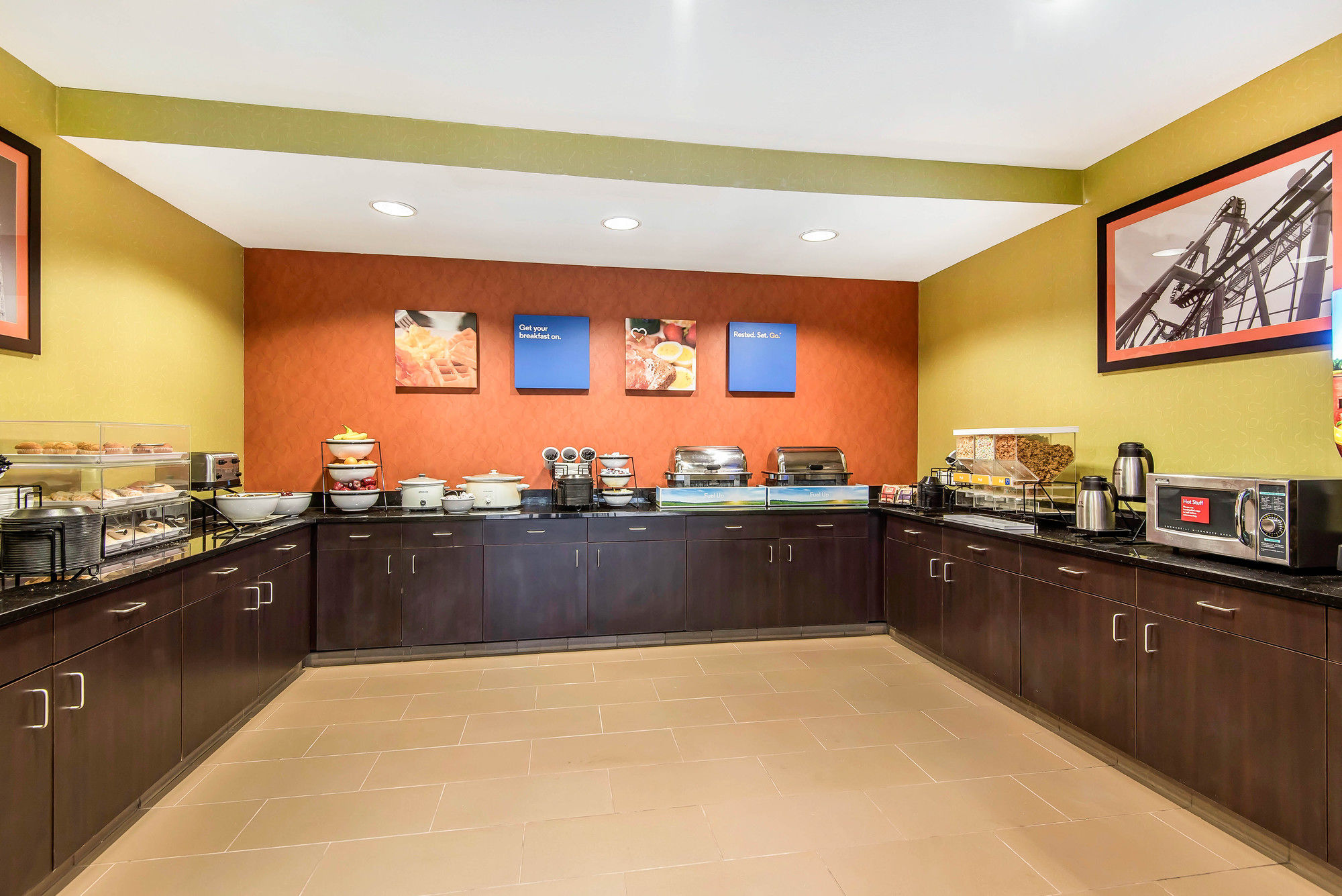 Фото Comfort Inn & Suites Kansas City - Northeast