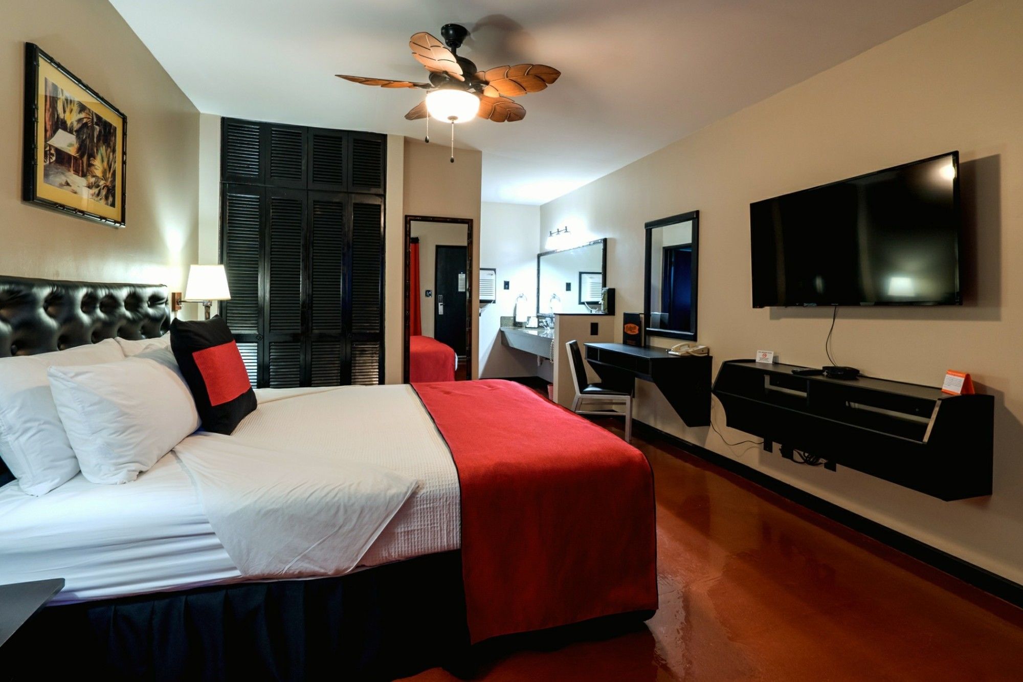 Фото Caliente Tropics Hotel