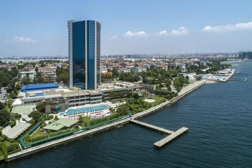 Внешний вид отеля Renaissance Polat Istanbul Hotel в Бакыркёйе, фото 1