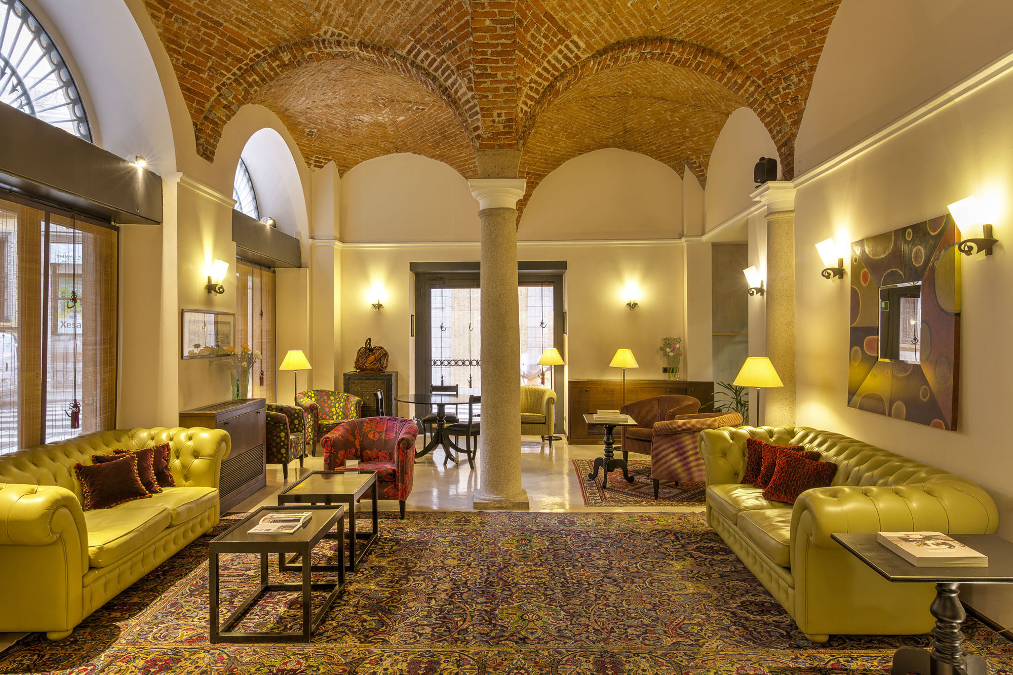 Фото Camperio House Suites