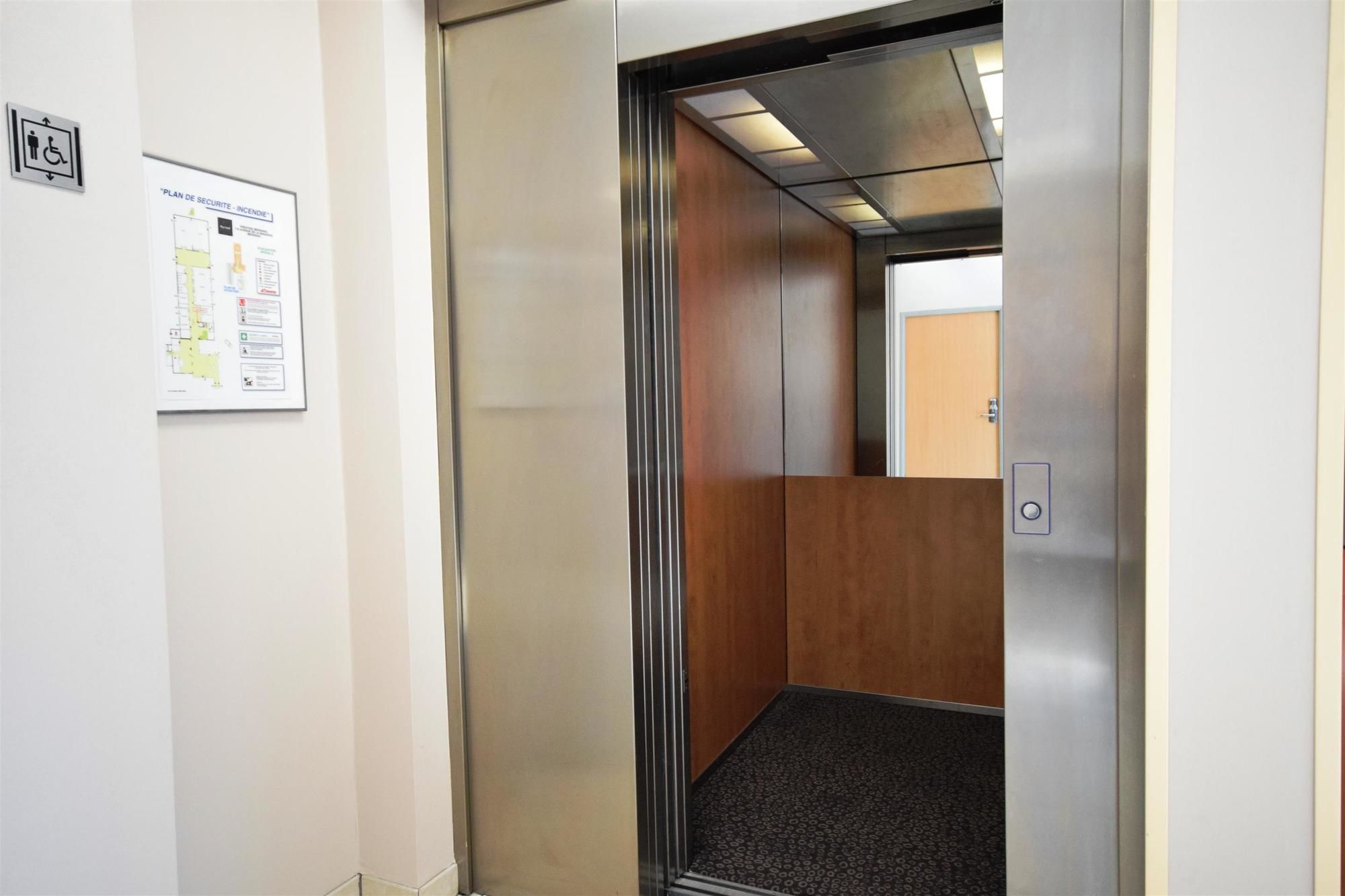 Фото Kyriad Prestige Bordeaux Ouest Mérignac